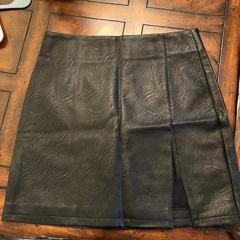 Topshop women’s faux leather skirt